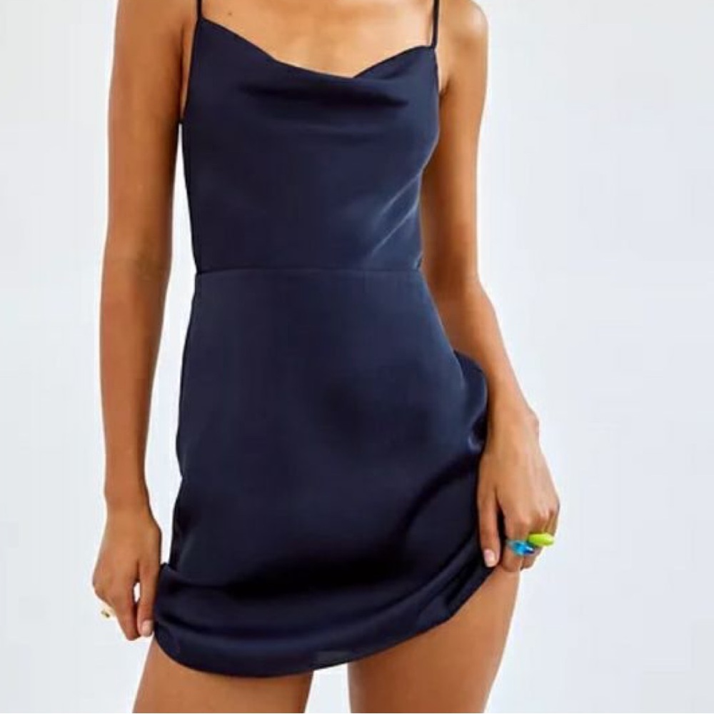 1 Day Sale 🔴 Aritzia Sundays Best Spencer Mini Dress